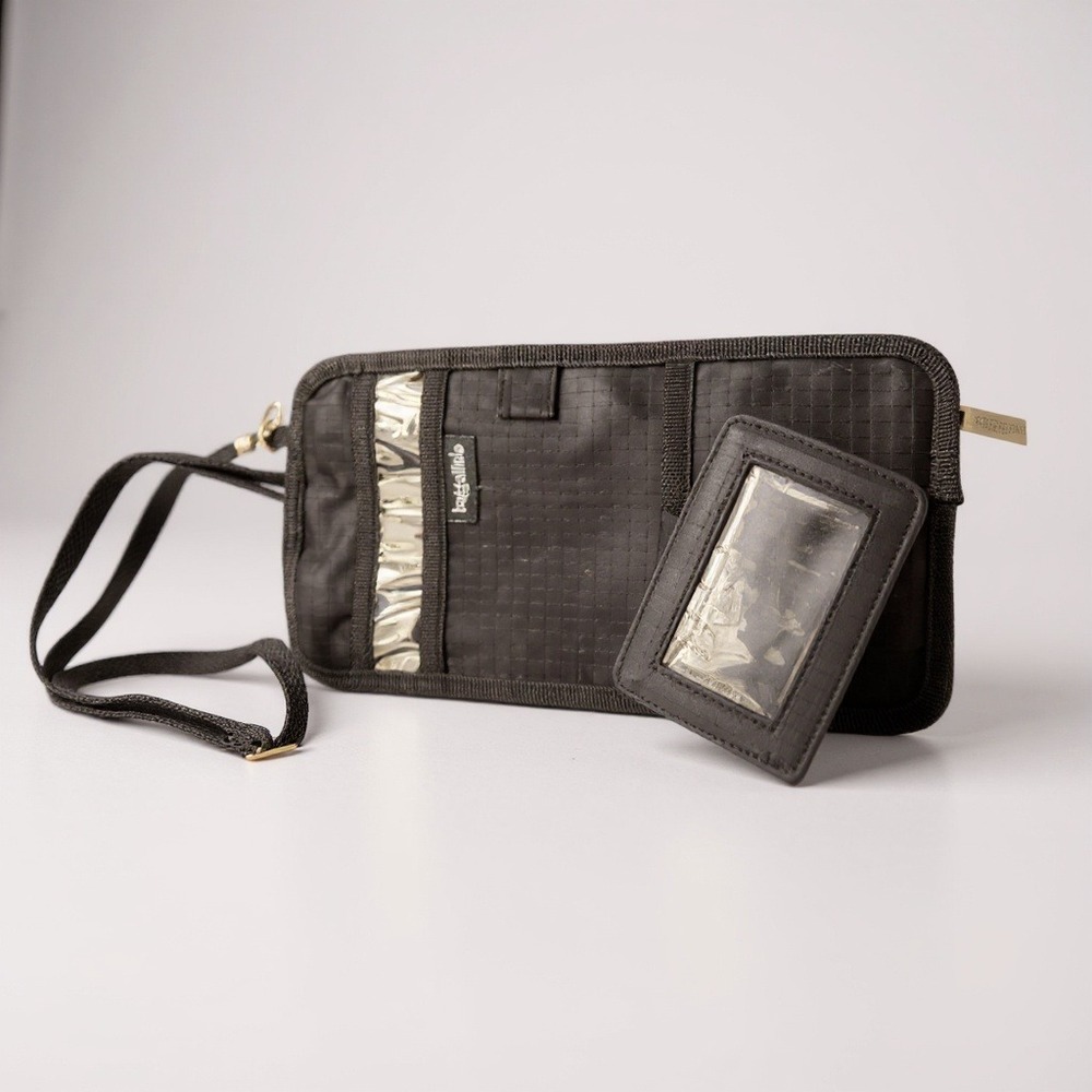 Baggallini Black Nylon Travel‎ Wallet Organizer Passport Holder Zipper Strap